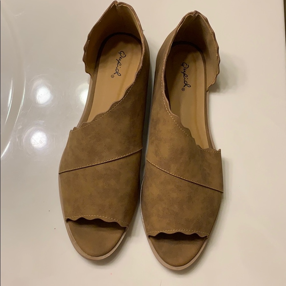 Very cute Fall Qupid flats